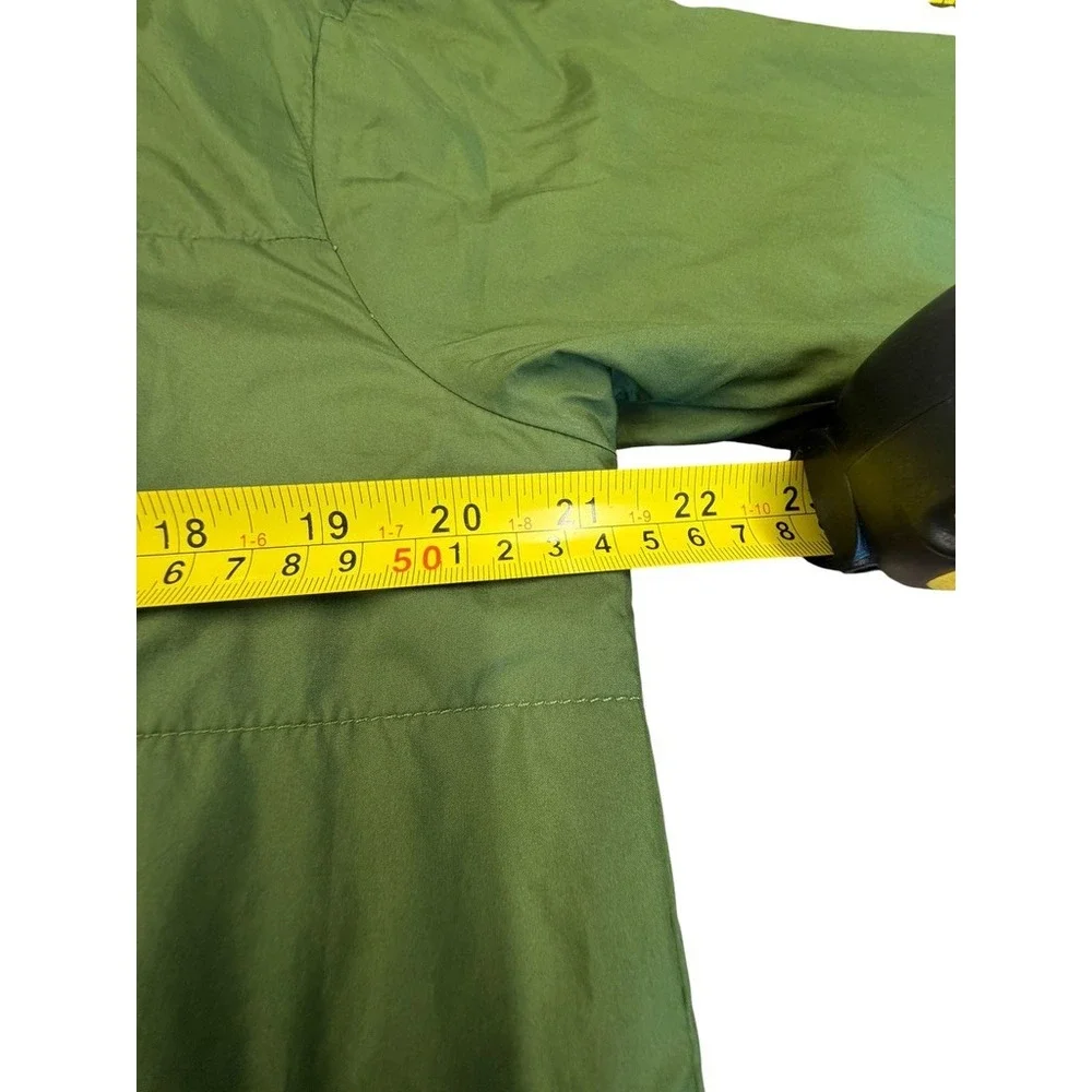 The North Face Mens Reversible Quilted Shirt Jacket Olive Green Plaid SMALL